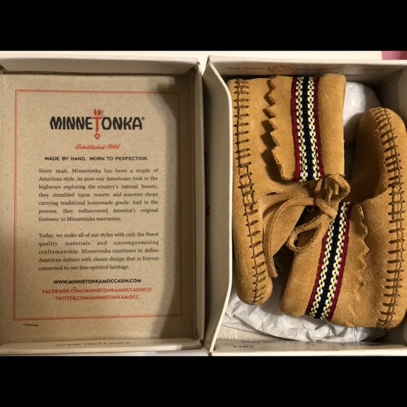 Minnetonka Baby Leather Moccasins - Picture 3 of 8